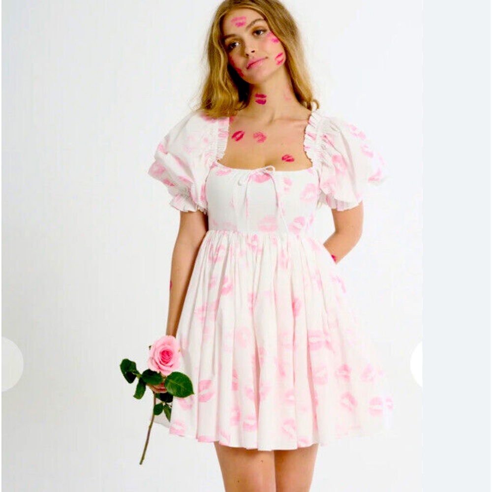 Pink Kiss Print Dress